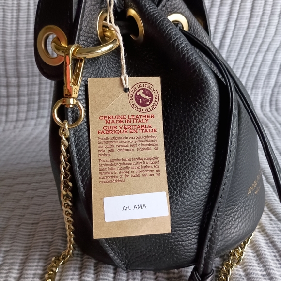 Bucket crossbody bag - Picture 12 of 15